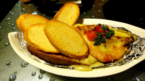 Aqua Kiss 水吻2  Surfer店：【口碑卷51】特色餐廳！內湖美食Aqua Kiss 水吻2 Surfer店！