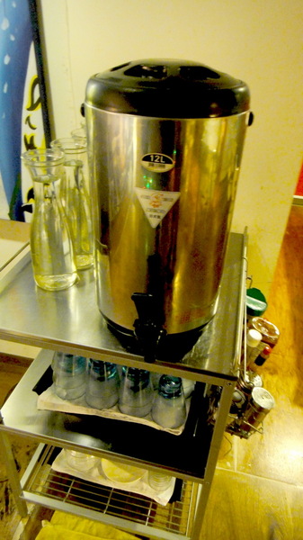 Aqua Kiss 水吻2  Surfer店：【口碑卷51】特色餐廳！內湖美食Aqua Kiss 水吻2 Surfer店！