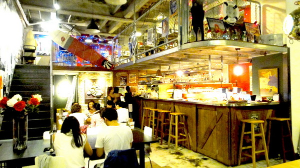 Aqua Kiss 水吻2  Surfer店：【口碑卷51】特色餐廳！內湖美食Aqua Kiss 水吻2 Surfer店！