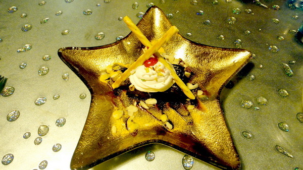 Aqua Kiss 水吻2  Surfer店：【口碑卷51】特色餐廳！內湖美食Aqua Kiss 水吻2 Surfer店！