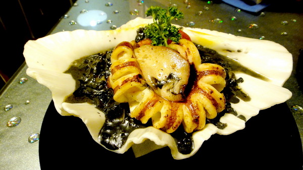 Aqua Kiss 水吻2  Surfer店：【口碑卷51】特色餐廳！內湖美食Aqua Kiss 水吻2 Surfer店！