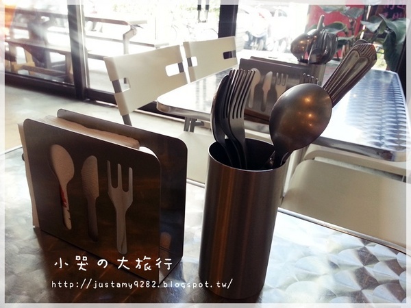 Aqua Kiss 水吻2  Surfer店：[台北市。內湖區] 熱浪襲來~ 快到★Aqua Kiss 水吻2 Surfer★消消暑唄!