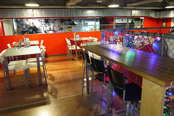 Aqua Kiss 水吻2  Surfer店：熱情有勁的南洋風味料理～內湖美食Aqua Kiss 水吻2 Surfer店