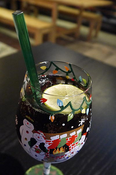 Aqua Kiss 水吻2  Surfer店：熱情有勁的南洋風味料理～內湖美食Aqua Kiss 水吻2 Surfer店