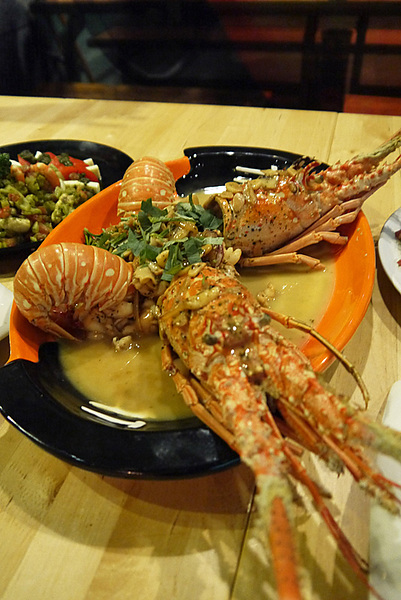 Aqua Kiss 水吻2  Surfer店：熱情有勁的南洋風味料理～內湖美食Aqua Kiss 水吻2 Surfer店