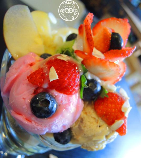 Aqua Kiss 水吻2 Surfer店:呷飽祙【台北內湖・Aqua Kiss水吻2-Surfer店】重量級冰品與囂張龍蝦麵