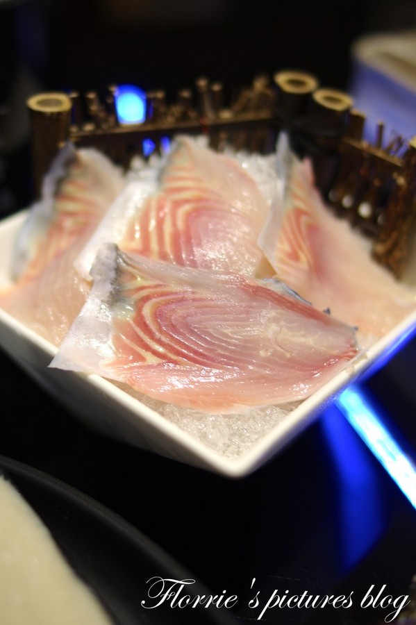 嚴選鍋品食尚養生麻辣鴛鴦鍋：台北大同區美食~嚴選鍋品食尚麻辣鴛鴦鍋~有鱘龍魚的火鍋店