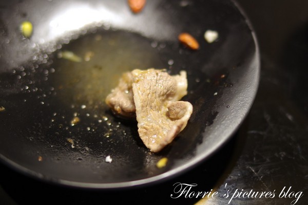 嚴選鍋品食尚養生麻辣鴛鴦鍋：台北大同區美食~嚴選鍋品食尚麻辣鴛鴦鍋~有鱘龍魚的火鍋店