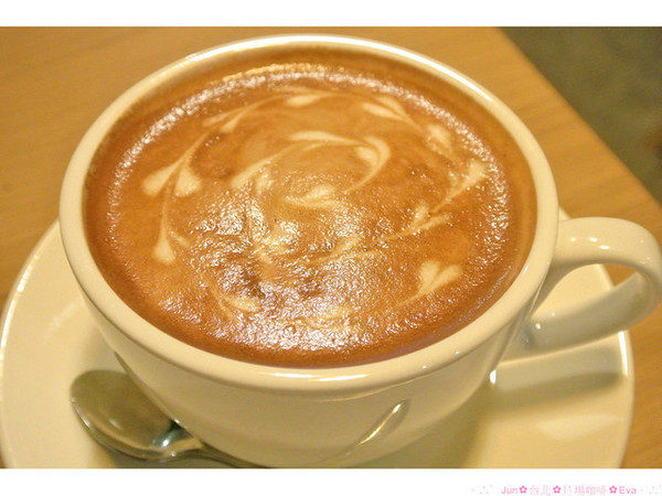 片場咖啡 Film Studio Cafe:【食記】oO。。台北 片場咖啡 來就送超可愛的小小兵餅乾(minion),讓可愛的它陪妳(你)一起吃飯o○。