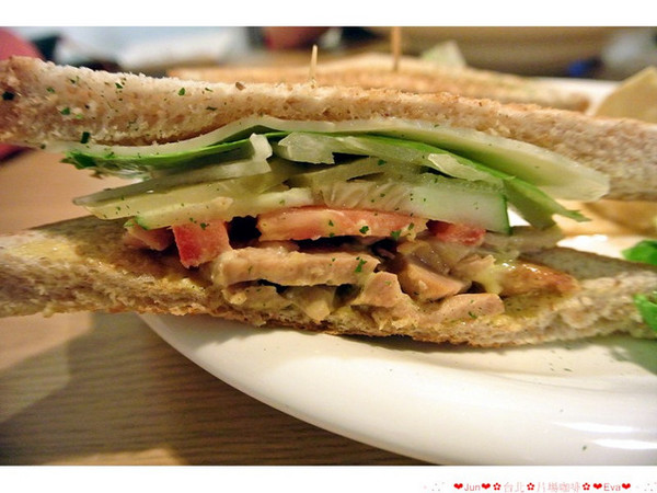 片場咖啡 Film Studio Cafe:【食記】oO。。台北 片場咖啡 來就送超可愛的小小兵餅乾(minion),讓可愛的它陪妳(你)一起吃飯o○。