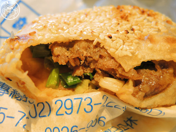 龍門碳烤胡椒餅:呷飽祙【新北三重・龍門胡椒餅】三重在地排隊小點心