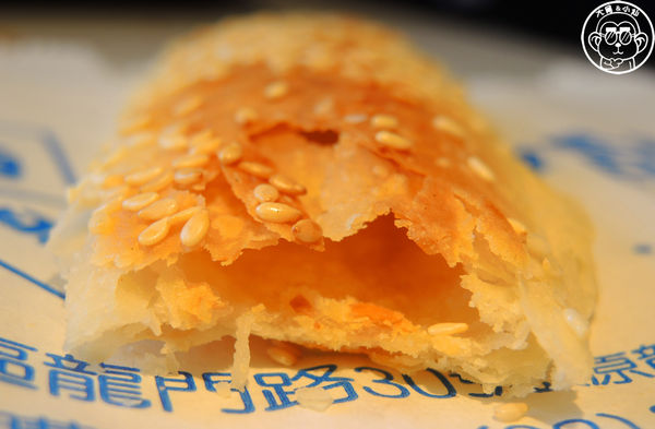 龍門碳烤胡椒餅:呷飽祙【新北三重・龍門胡椒餅】三重在地排隊小點心