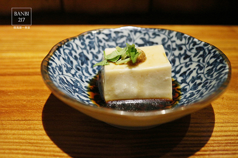 Banbi217 美食旅遊: [台北東區]微風建一食堂:無菜單日式料理、生魚片、握壽司、串燒(邀約)(捷運忠孝復興站)