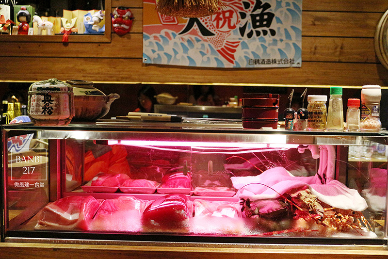 Banbi217 美食旅遊: [台北東區]微風建一食堂:無菜單日式料理、生魚片、握壽司、串燒(邀約)(捷運忠孝復興站)