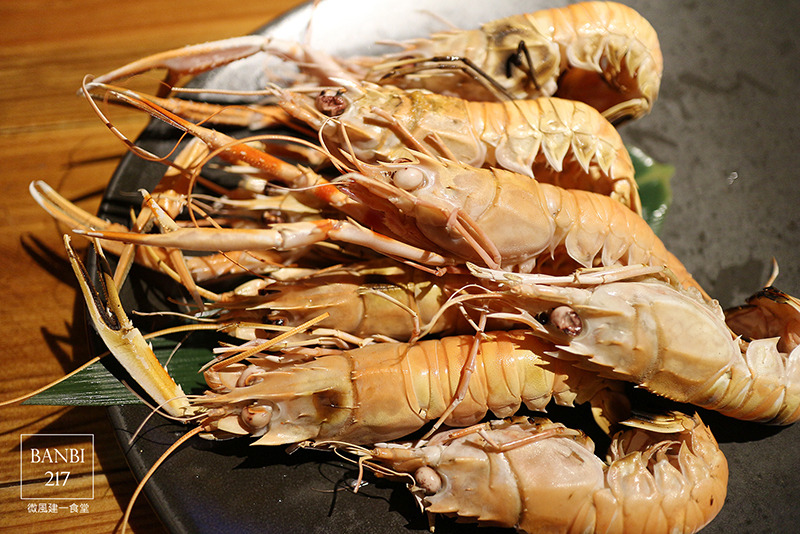 Banbi217 美食旅遊: [台北東區]微風建一食堂:無菜單日式料理、生魚片、握壽司、串燒(邀約)(捷運忠孝復興站)