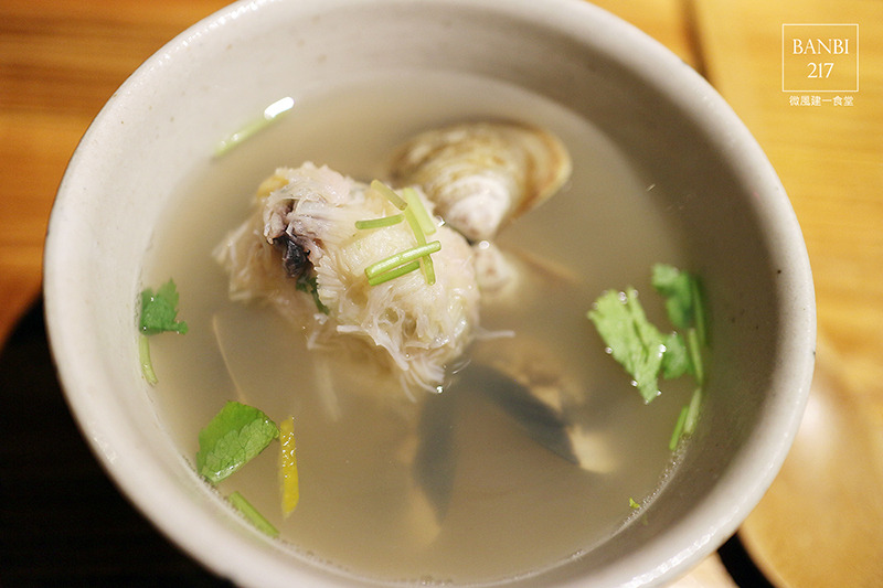 Banbi217 美食旅遊: [台北東區]微風建一食堂:無菜單日式料理、生魚片、握壽司、串燒(邀約)(捷運忠孝復興站)