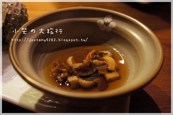 微風建一食堂：[台北市。遼寧街口] ★微風建一食堂★每天都有不一樣的驚喜! 金箔干貝~ OMG 實在是太邪惡了!!!