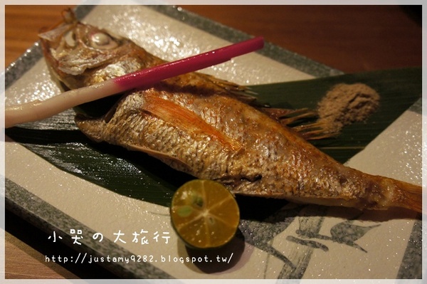 微風建一食堂：[台北市。遼寧街口] ★微風建一食堂★每天都有不一樣的驚喜! 金箔干貝~ OMG 實在是太邪惡了!!!