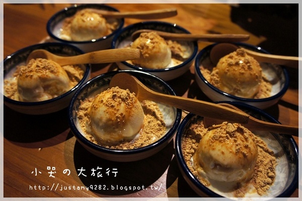 微風建一食堂：[台北市。遼寧街口] ★微風建一食堂★每天都有不一樣的驚喜! 金箔干貝~ OMG 實在是太邪惡了!!!