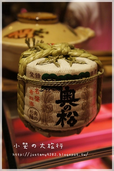 微風建一食堂：[台北市。遼寧街口] ★微風建一食堂★每天都有不一樣的驚喜! 金箔干貝~ OMG 實在是太邪惡了!!!