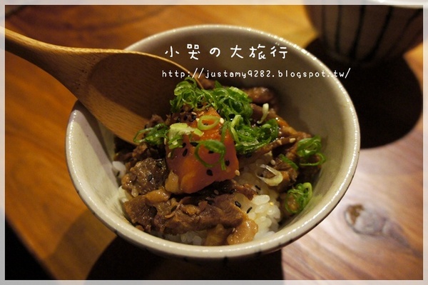 微風建一食堂：[台北市。遼寧街口] ★微風建一食堂★每天都有不一樣的驚喜! 金箔干貝~ OMG 實在是太邪惡了!!!