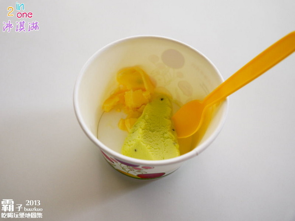 2in1冰淇淋專賣店:嚐一口冰淇淋,濃濃人情味的「2in1冰淇淋」專賣店~