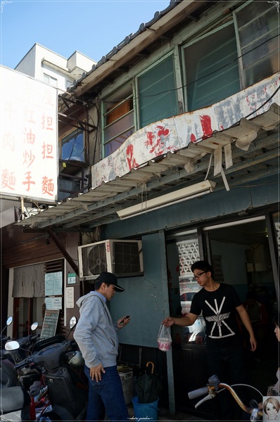 小茅屋：[庶民美食]台北  捷運東門站 小茅屋~台灣十大好吃炒飯NO.3