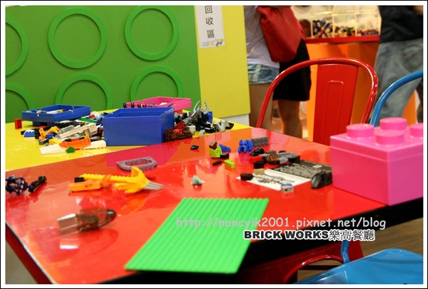 Brick Works:台北。【BRICK Works 樂高積木餐廳】