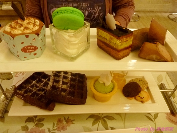 LadyEmma艾瑪鬆餅屋(忠孝店):【口碑券四】香濃美味巧克力布朗尼鬆餅-LadyEmma艾瑪鬆餅屋