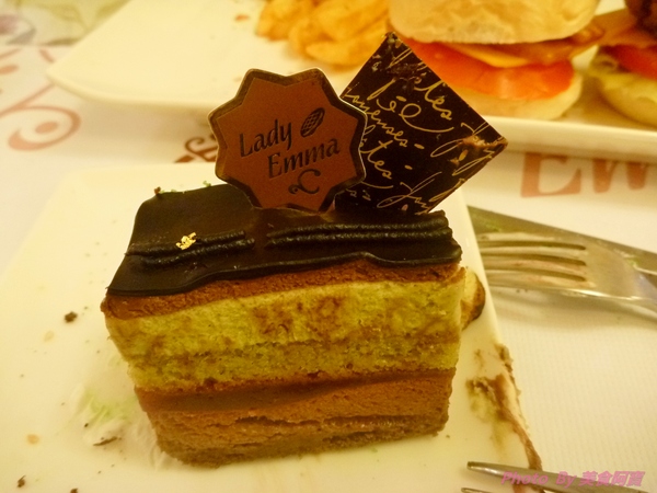 LadyEmma艾瑪鬆餅屋(忠孝店):【口碑券四】香濃美味巧克力布朗尼鬆餅-LadyEmma艾瑪鬆餅屋