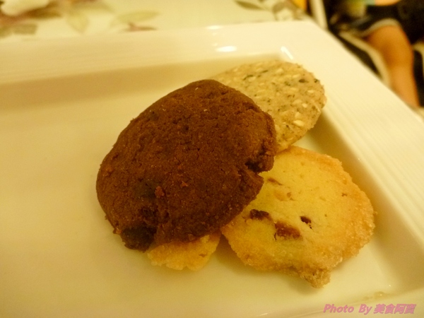 LadyEmma艾瑪鬆餅屋(忠孝店):【口碑券四】香濃美味巧克力布朗尼鬆餅-LadyEmma艾瑪鬆餅屋