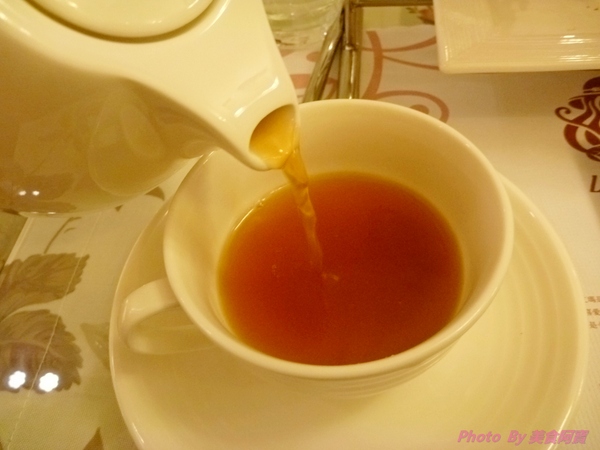 LadyEmma艾瑪鬆餅屋(忠孝店):【口碑券四】香濃美味巧克力布朗尼鬆餅-LadyEmma艾瑪鬆餅屋