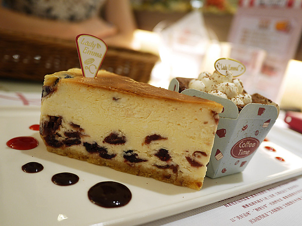 LadyEmma艾瑪鬆餅屋(忠孝店):LadyEmma艾瑪鬆餅屋《忠孝店》體驗公主雙人下午茶