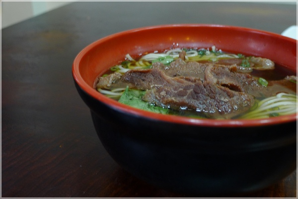 老段牛肉麵：老段牛肉麵