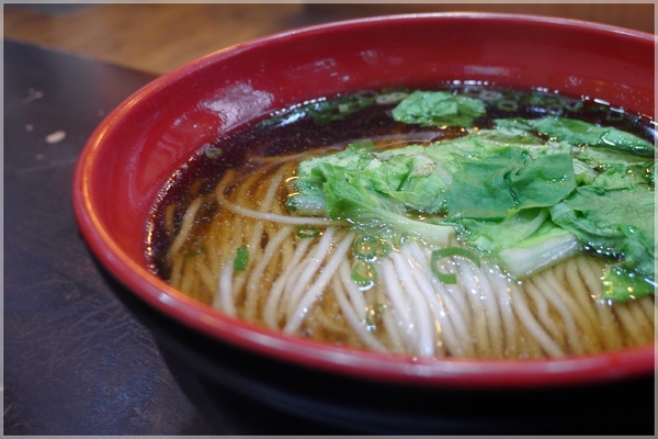 老段牛肉麵：老段牛肉麵