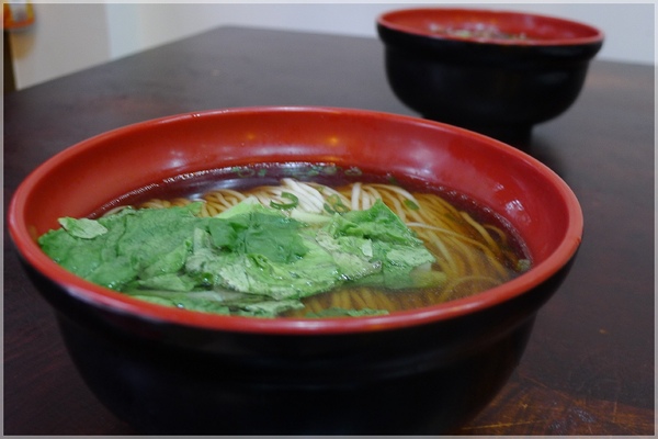 老段牛肉麵：老段牛肉麵