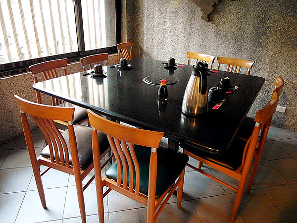 春日日本料理(台北總店)：【大安】春日日本料理。N訪。數大為美的牛肉之花