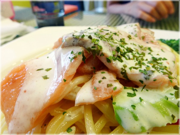 K&K義麵坊:K&K義麵坊 + 台北葫洲站 + 筆管麵!