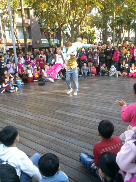 路德威手工啤酒餐廳:口碑卷11-『路德威手工啤酒餐廳』…手工鮮釀啤酒真的很優豆唷~