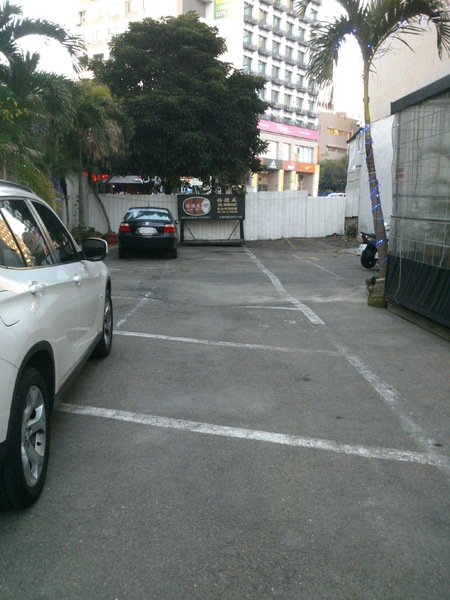 路德威手工啤酒餐廳:口碑卷11-『路德威手工啤酒餐廳』…手工鮮釀啤酒真的很優豆唷~