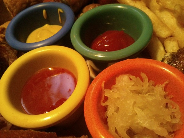 路德威手工啤酒餐廳:口碑卷11-『路德威手工啤酒餐廳』…手工鮮釀啤酒真的很優豆唷~