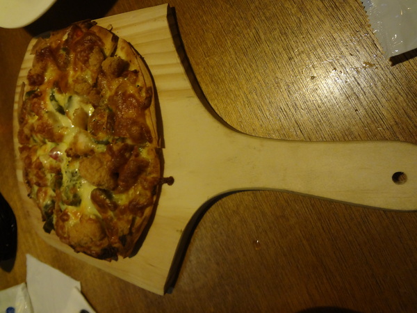 路德威手工啤酒餐廳：1021201[官本金文愛台灣口碑券第18彈]路德威手工啤酒餐廳當大俠大口吃肉與大口喝啤酒的好地方