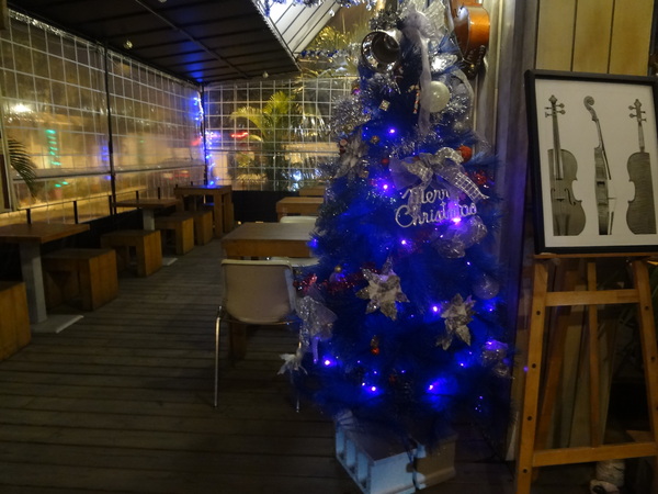 路德威手工啤酒餐廳：1021201[官本金文愛台灣口碑券第18彈]路德威手工啤酒餐廳當大俠大口吃肉與大口喝啤酒的好地方