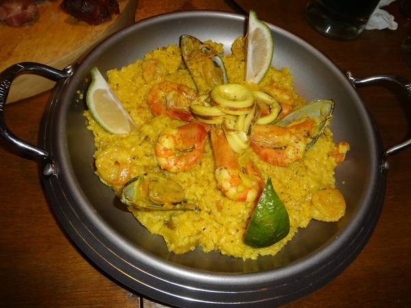 路德威手工啤酒餐廳：1021201[官本金文愛台灣口碑券第18彈]路德威手工啤酒餐廳當大俠大口吃肉與大口喝啤酒的好地方