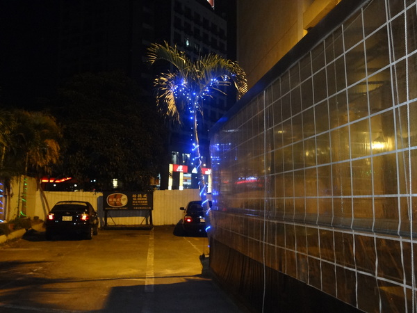 路德威手工啤酒餐廳：1021201[官本金文愛台灣口碑券第18彈]路德威手工啤酒餐廳當大俠大口吃肉與大口喝啤酒的好地方