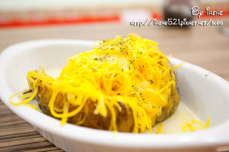 13.05.26-英國奶奶