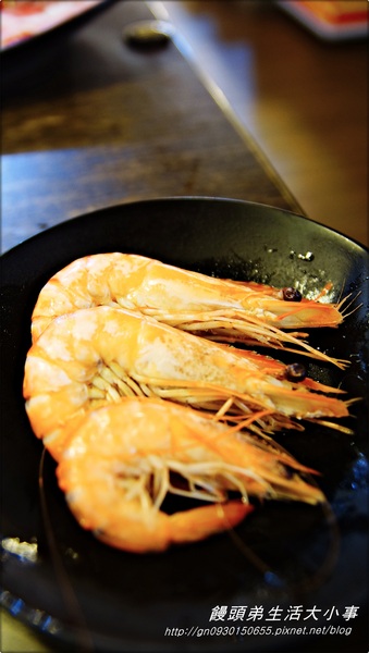 皇璽北海道昆布鍋(中正店):【食記/新北市】讓我們來吃吃螃蟹將軍♪♪皇璽北海道昆布鍋♪♪