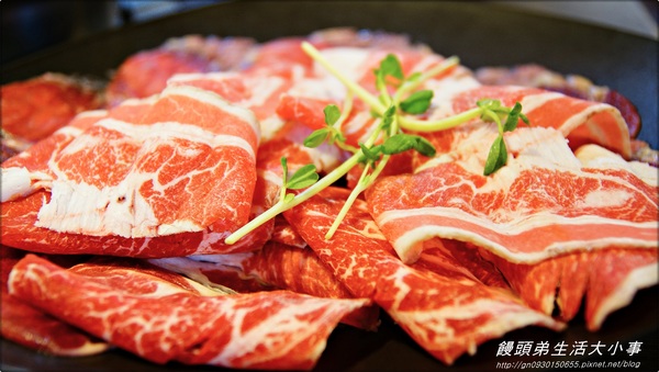 皇璽北海道昆布鍋(中正店):【食記/新北市】讓我們來吃吃螃蟹將軍♪♪皇璽北海道昆布鍋♪♪