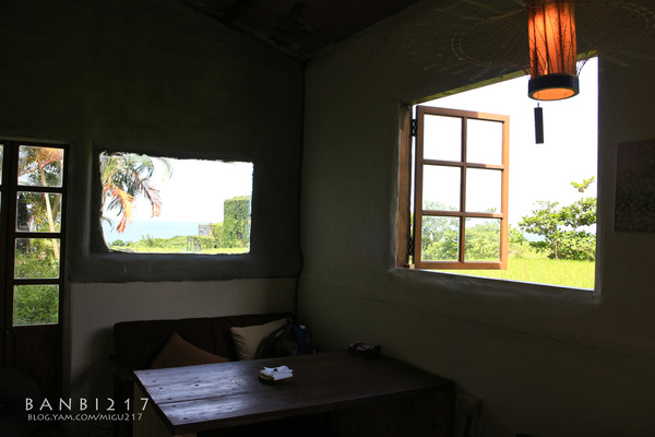 瀰漫咖啡藝文：瀰漫咖啡藝文 看的到海、稻田、藝術、火車的好地方 (花蓮 石梯坪 咖啡館 下午茶)