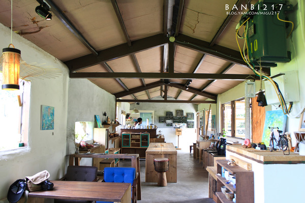 瀰漫咖啡藝文：瀰漫咖啡藝文 看的到海、稻田、藝術、火車的好地方 (花蓮 石梯坪 咖啡館 下午茶)